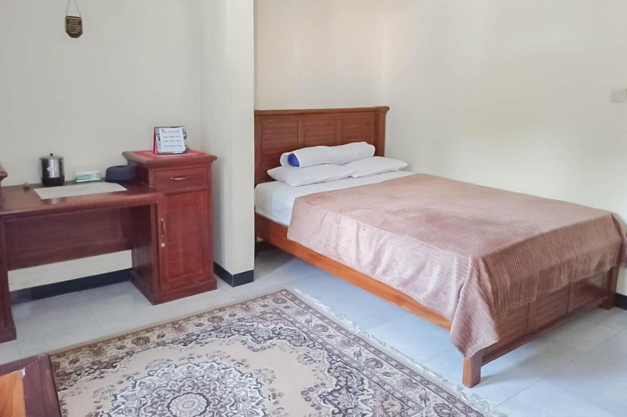 Triyoga Homestay Syariah Redpartner Sangkanurip Ngoại thất bức ảnh